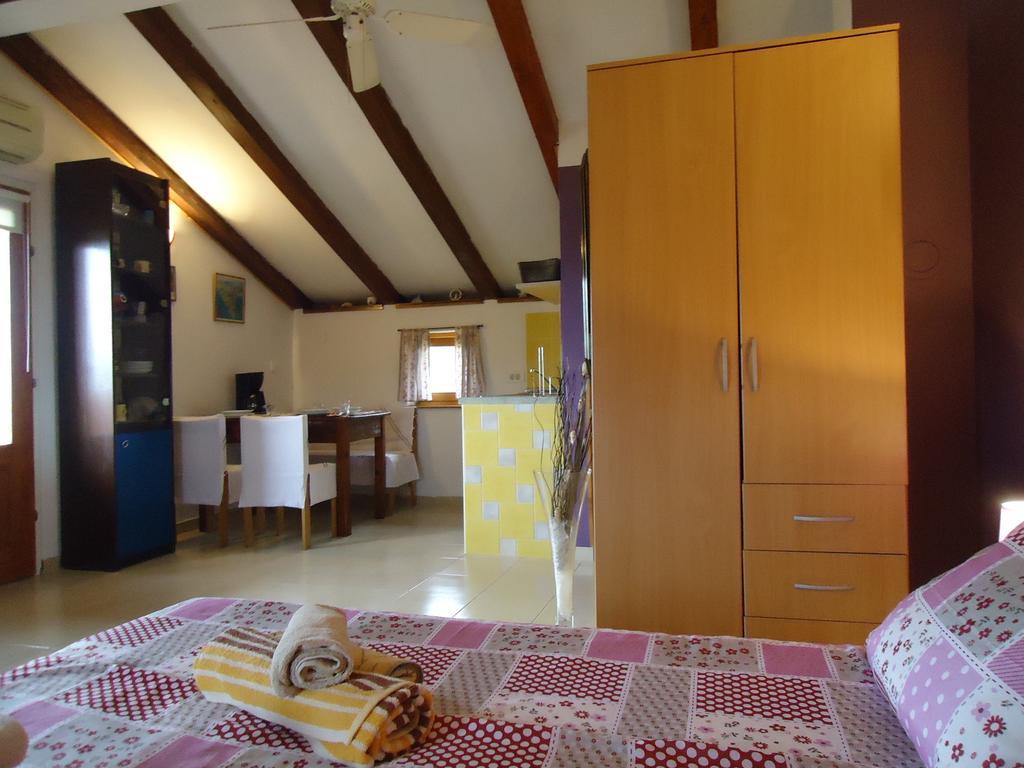 Studio Apartment Nera Rovinj Ruang foto